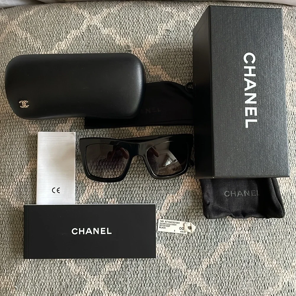 CHANEL 100% authentic